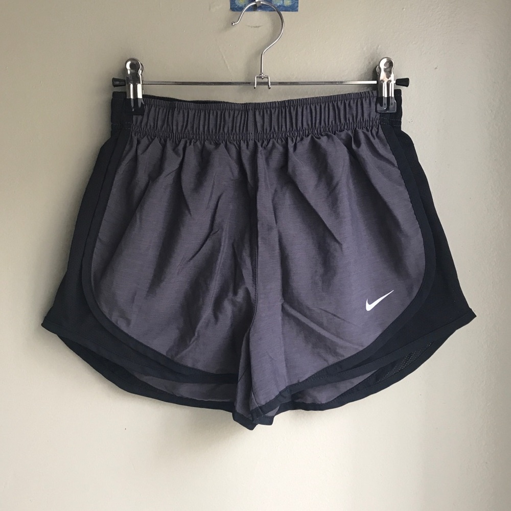 Nike Womens Dri-Fit Tempo 3” Running Short Grey Size: XS